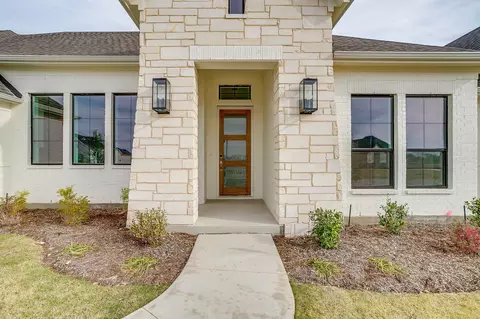 137 Aiden Dr, Waxahachie, TX 75165