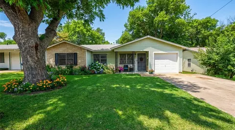 4120 Wilhelm St, Fort Worth, TX 76119