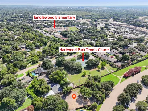2889 Oakbriar Trl, Fort Worth, TX 76109