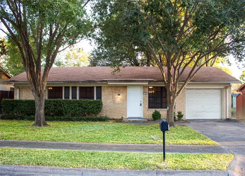 718 E Martin Ln, Sherman, TX 75090