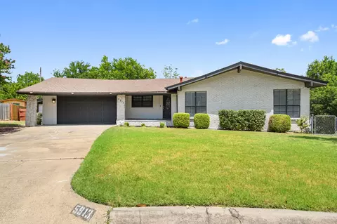 5913 Cynthia Cir, North Richland Hills, TX 76117