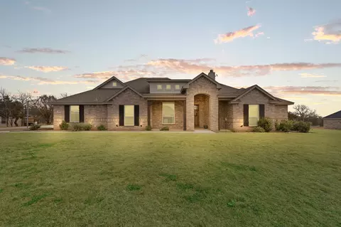 1028 Resolute Rd, Millsap, TX 76066