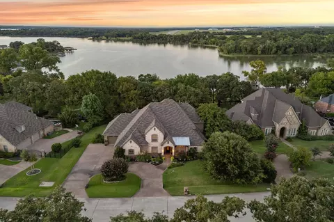 5808 Lakeside Dr, Fort Worth, TX 76179