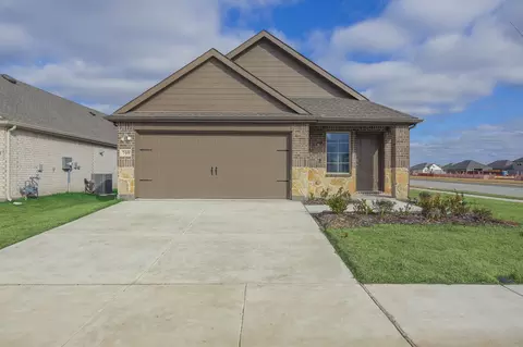 709 Chipper Trl, Lavon, TX 75166