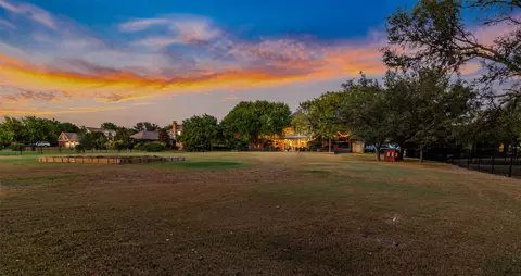 820 Windlake Cir, Heath, TX 75032