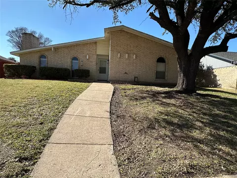 4601 Elm Ridge Ln, Garland, TX 75044