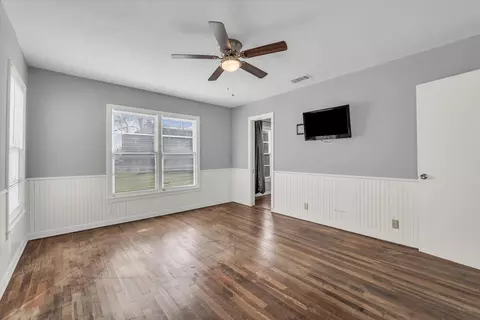 Living - 704 E Mclennan Ave, Mart, TX 76664 photo 4 of 4