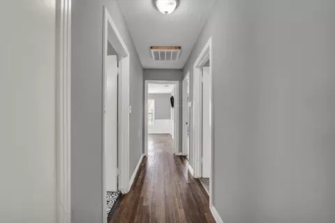 Entry Way - 704 E Mclennan Ave, Mart, TX 76664 photo 3 of 3