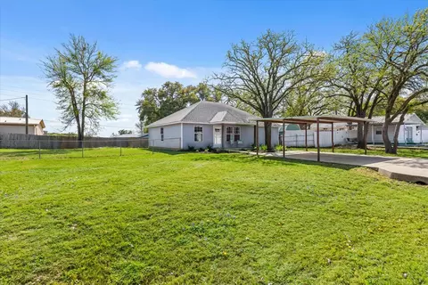 1813 Pioneer Rd, Granbury, TX 76049