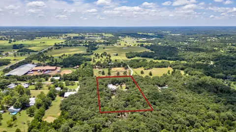 203 Eastern Valley Ln, Whitesboro, TX 76273