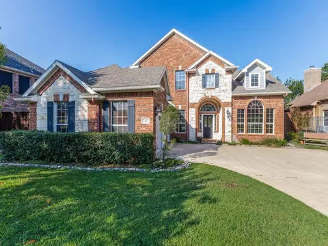 2402 Indian Trl, Rowlett, TX 75088