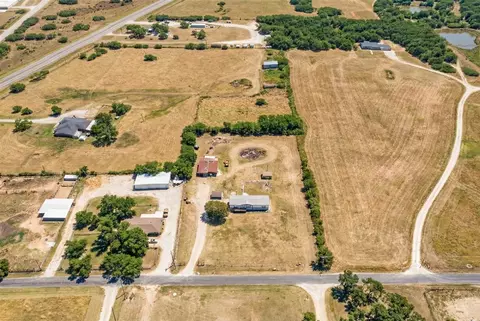 147 Emberson Chapel Rd, Pilot Point, TX 76258