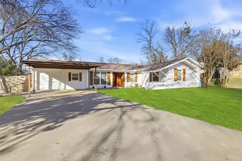 8004 Ferndale Dr, Benbrook, TX 76116