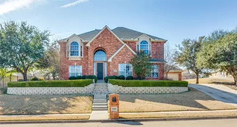 9005 Ranch Bluff Ct, Benbrook, TX 76126