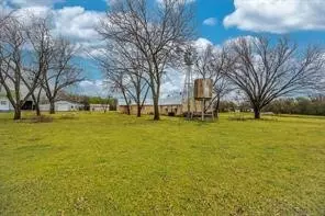 1717 Pipeline Rd, Cleburne, TX 76033