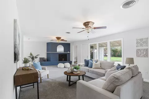 2212 Briardale Rd, Fort Worth, TX 76119