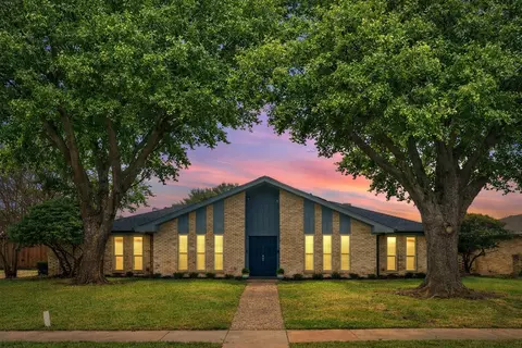 528 Sheffield Dr, Richardson, TX 75081