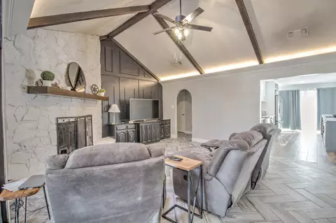 2517 Nantucket Dr, Sherman, TX 75092
