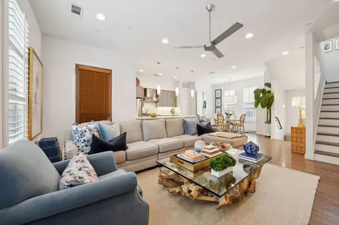 5015 Manett St #104, Dallas, TX 75206