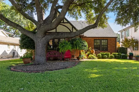 2437 Wabash Ave, Fort Worth, TX 76109