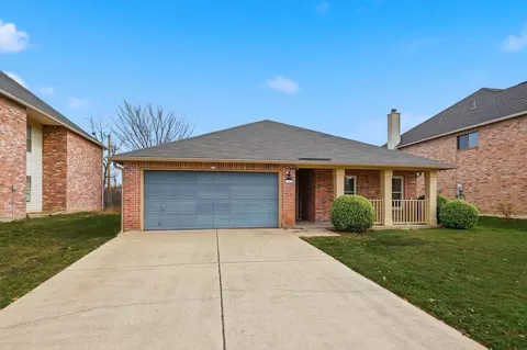 3148 Spyglass Dr, Grand Prairie, TX 75052