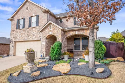 5617 Ridge Lake Dr, Fort Worth, TX 76244