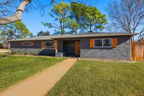 904 Scott Dr, Hurst, TX 76053