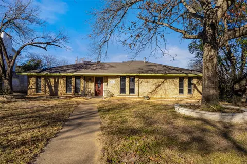 607 Willowbrook Cir, Duncanville, TX 75116