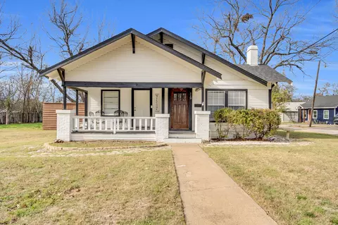 119 W University Ave, Waxahachie, TX 75165
