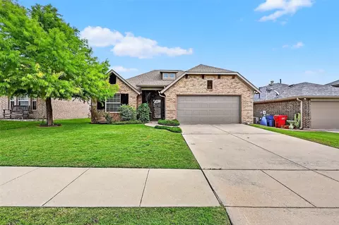 1527 San Carlos Dr, Van Alstyne, TX 75495