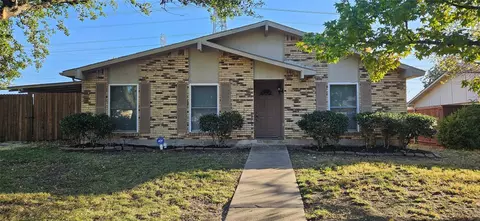 1900 Apple Valley Rd, Plano, TX 75023