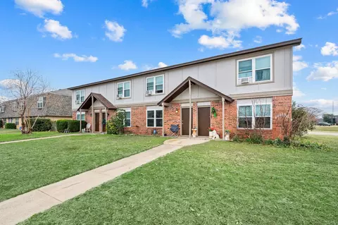 449 Thomas St, Burleson, TX 76028