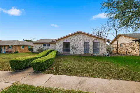410 Charlotte St, Duncanville, TX 75137