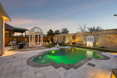 405 Green Valley Dr, Mckinney, TX 75071