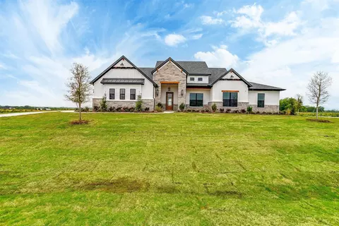 104 Aiden Dr, Waxahachie, TX 75165