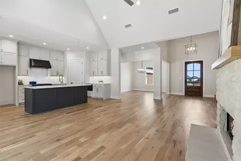 1830 Heritage Knll Dr, Sherman, TX 75092