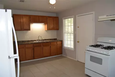 Kitchen - 106 Mcarthur, Minden, LA 71055 photo 1 of 1