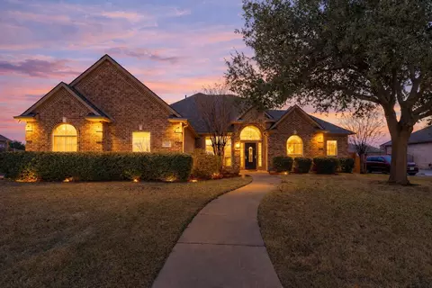 1508 Leaning Oak Ln, Cleburne, TX 76033