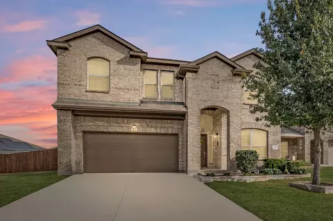153 Hidden Creek Ct, Saginaw, TX 76131