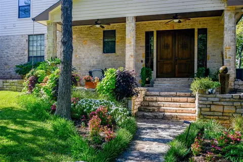 1501 S Chisholm Trl, Granbury, TX 76048