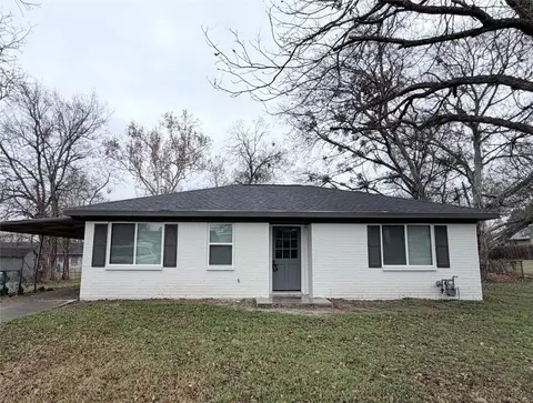 502 Willow Cir, Brenham, TX 77833