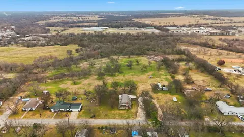 1401 Walnut St, Cleburne, TX 76033