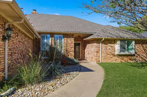 3721 Fieldcrest Ln, Bedford, TX 76021