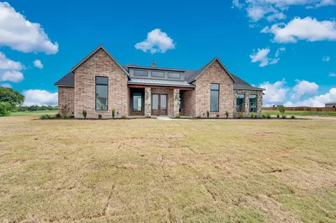 6220 Cedar Elm Rd, Midlothian, TX 76065