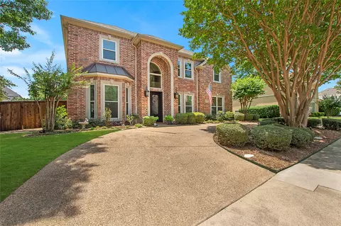 2327 Clearspring Dr N, Irving, TX 75063