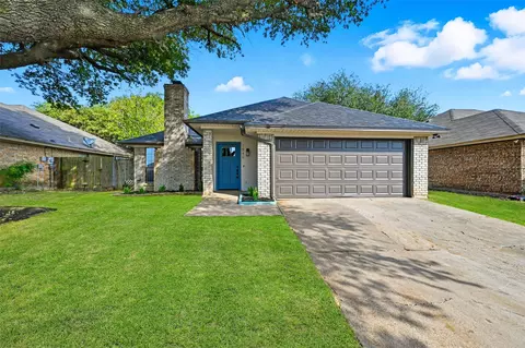 1940 Berrybrook Dr, Fort Worth, TX 76134