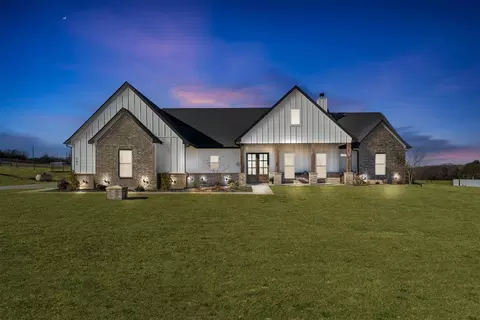 165 Quail Ridge Ct, Decatur, TX 76234