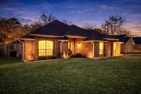 575 Mansfield Rd, Reno, TX 75462