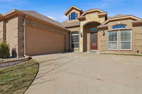 1805 River Run Dr, Desoto, TX 75115