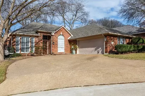 221 Freedom Ct, Rockwall, TX 75032